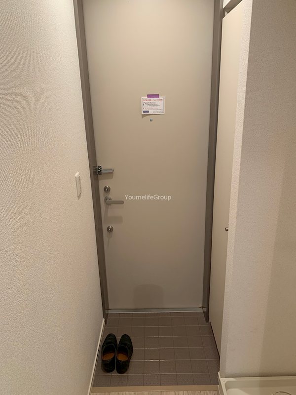 玄関　※別部屋参考写真※
