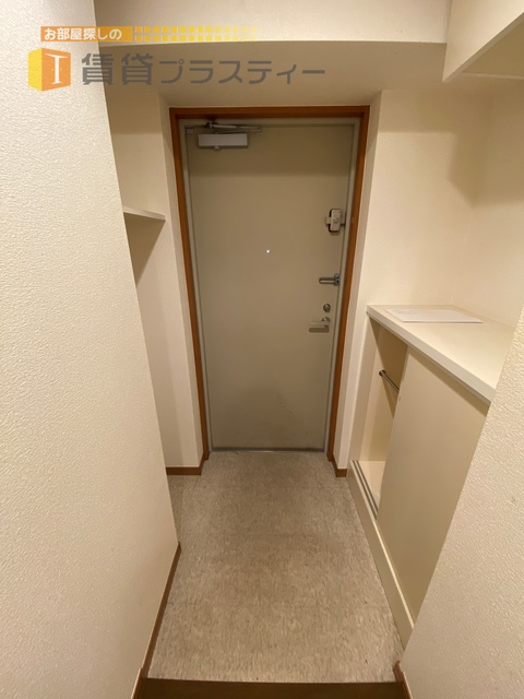 玄関　シューズボックス付き。