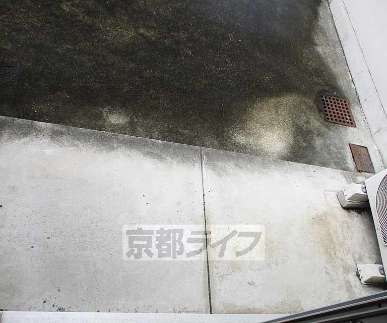 バルコニー　下駄箱です。