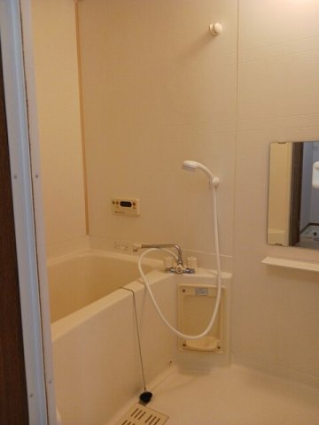 バス・シャワールーム　ゆったり過ごせるお風呂です