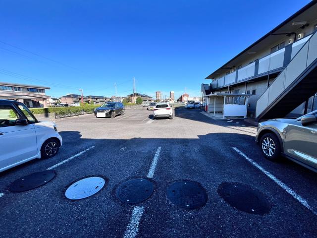 駐車場　駐車場