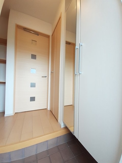 玄関　図面と現状に相違がある場合には現状を優先