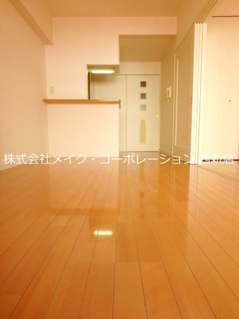 居室・リビング　※同建物内別部屋参考写真