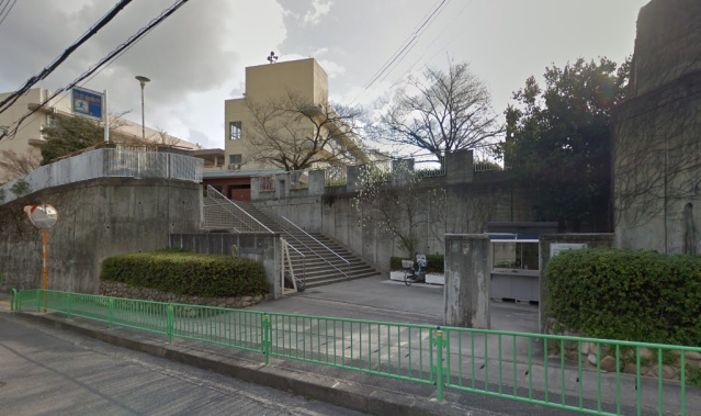 小学校　茨木市立沢池小学校（小学校）まで424m