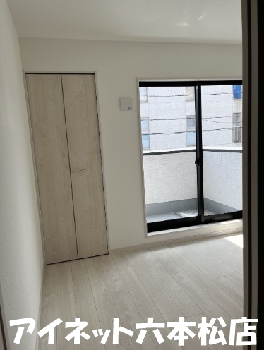 収納　写真は別部屋です。