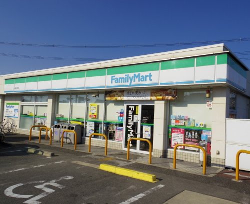 コンビニ　ファミリーマート山城上狛店（コンビニ）まで2051m