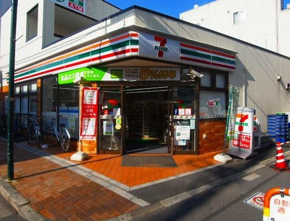 コンビニ　セブンイレブン 西新井駅西口店（コンビニ）まで886m