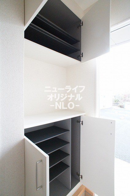 その他設備　使い勝手と収納力に優れたシューズボックス付☆
