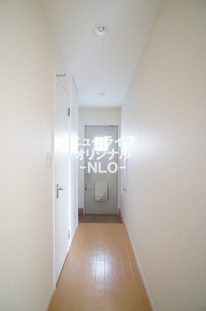 玄関　来客時に居室が見えないのでプライバシーが向上します☆