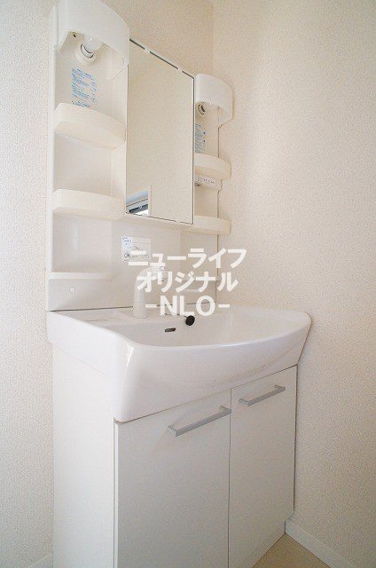 洗面設備　忙しい朝の身支度に役立つ洗髪洗面台☆