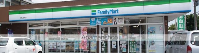 コンビニ　ファミリーマート（コンビニ）まで228m