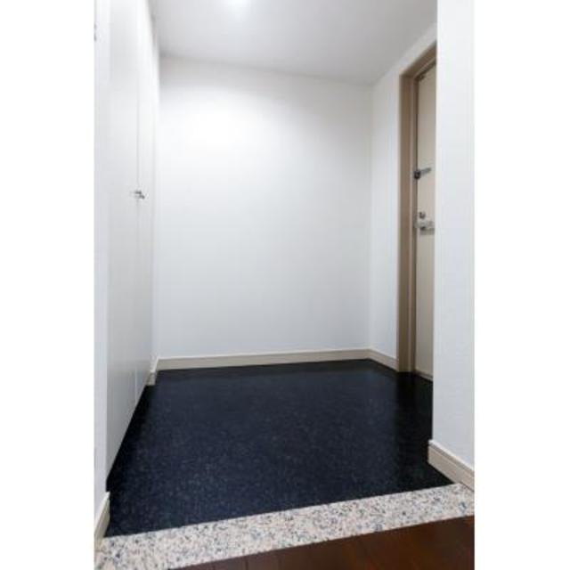 玄関　※写真は同タイプ住戸です。