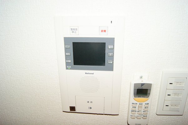 セキュリティ　モニタ付インターホン