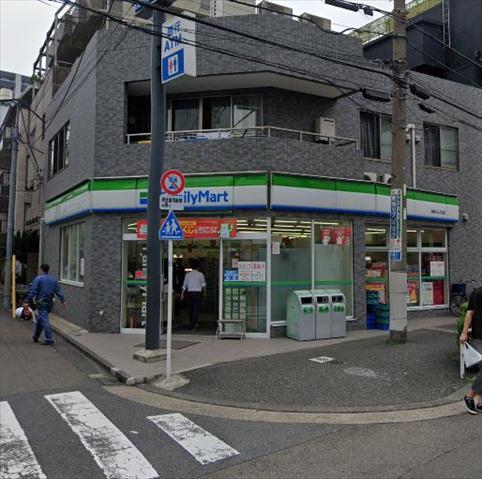 コンビニ　ファミリーマート（コンビニ）まで2522m