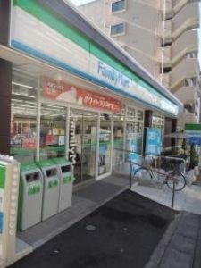 コンビニ　ファミリーマート/鷺沼駅西店（コンビニ）まで550m