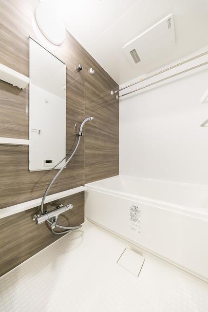 バス・シャワールーム　※写真は同タイプ住戸です。