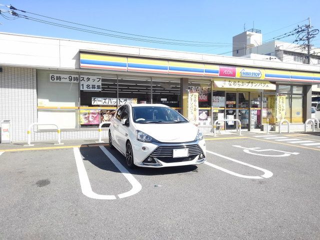 コンビニ　ミニストップ博多板付4丁目店（コンビニ）まで120m