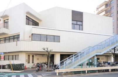 図書館　目黒区立目黒本町図書館（図書館）まで255m