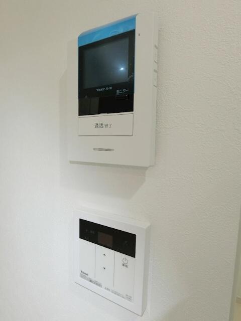 セキュリティ　インターホンはモニター付きで…