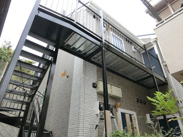 建物外観　英国寄宿舎をイメージしたデザ…