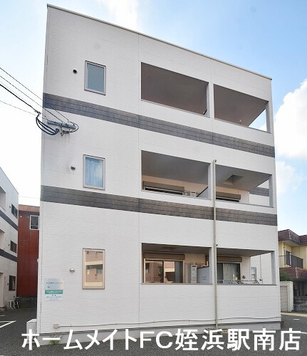 建物外観　★スーパー等徒歩圏内♪便利な立地★別棟参考写真