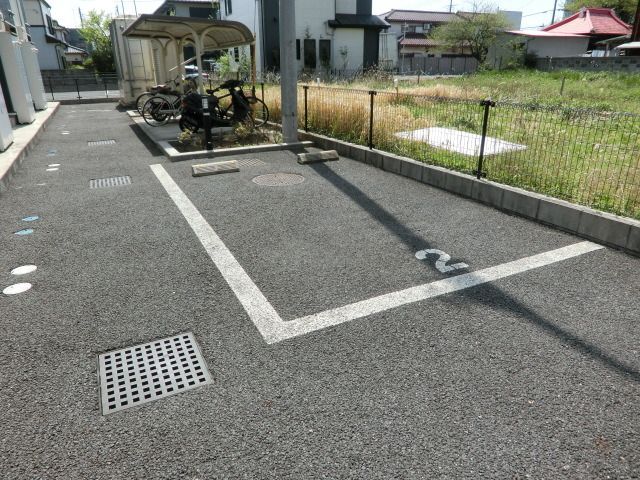 駐車場　敷地内の駐車場です。満車の場合は近隣でお探ししたします！