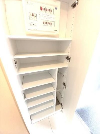玄関　シューズボックス