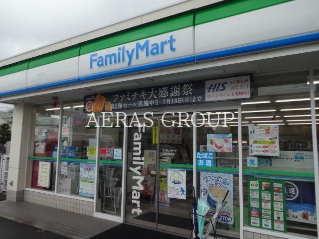 コンビニ　ファミリーマート 川口戸塚東店（コンビニ）まで653m