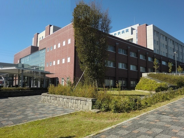 病院　公立学校共済組合東海中央病院（病院）まで1755m