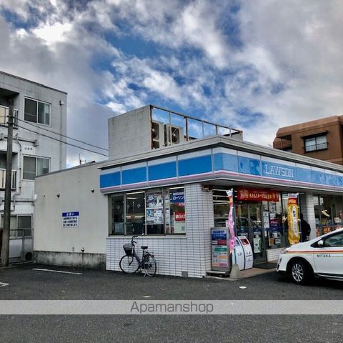 コンビニ　ローソン（コンビニ）まで527m