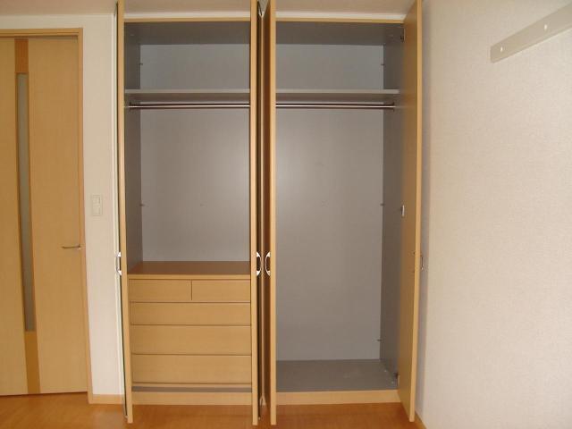 収納　クローゼット