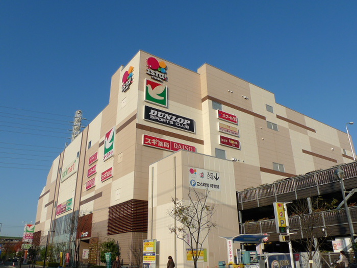 ショッピングセンター　イスタ日進（ショッピングセンター）まで550m