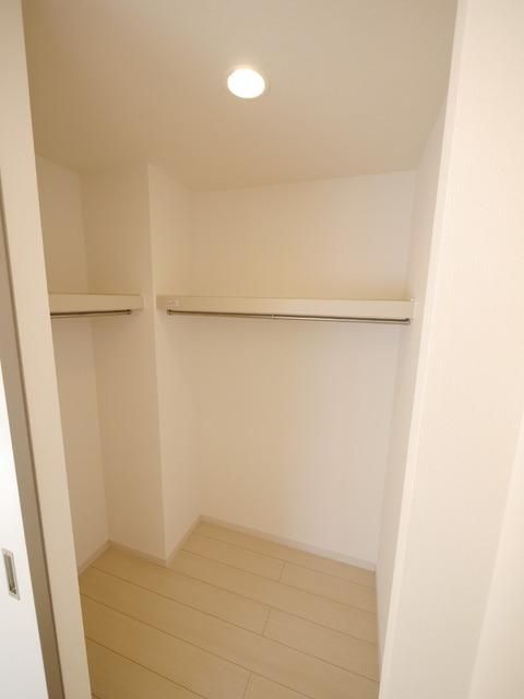 収納　★たっぷり入るウォークインクローゼット★