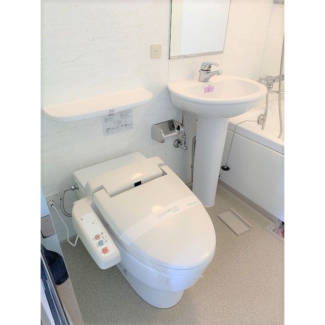 トイレ　トイレもきれいです