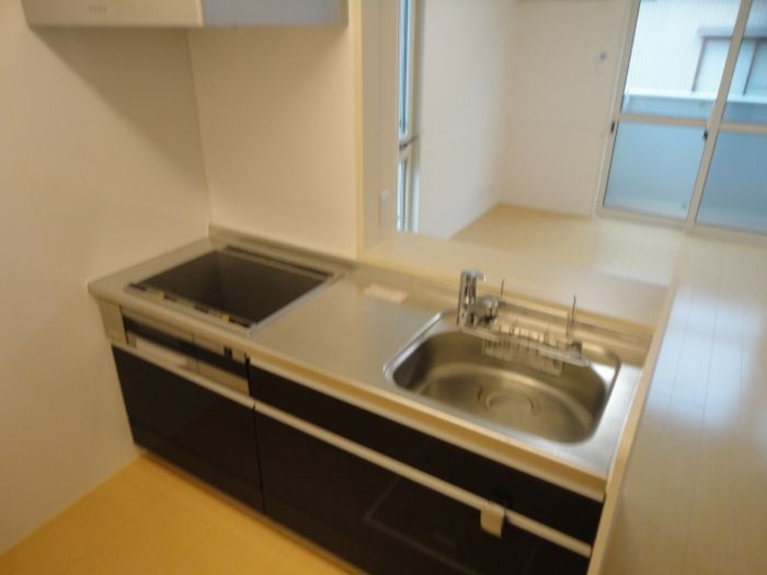 キッチン　※写真は反転タイプのお部屋の物です