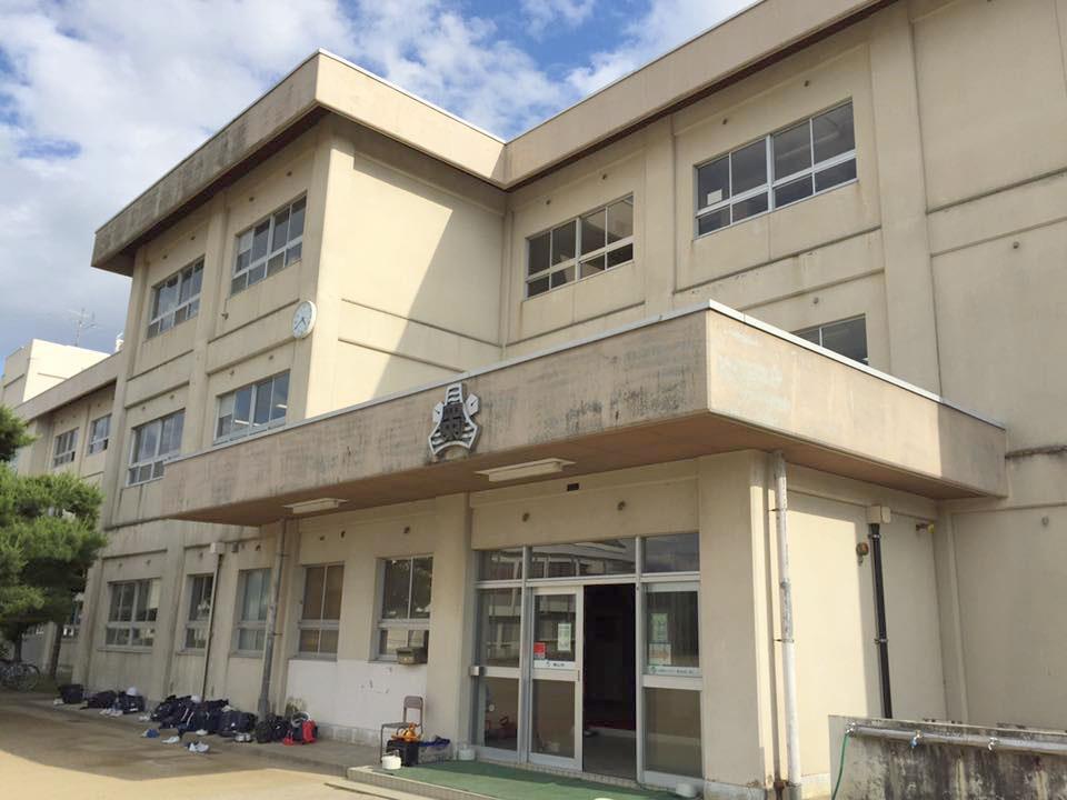 中学校　第四中学校（中学校）まで1600m