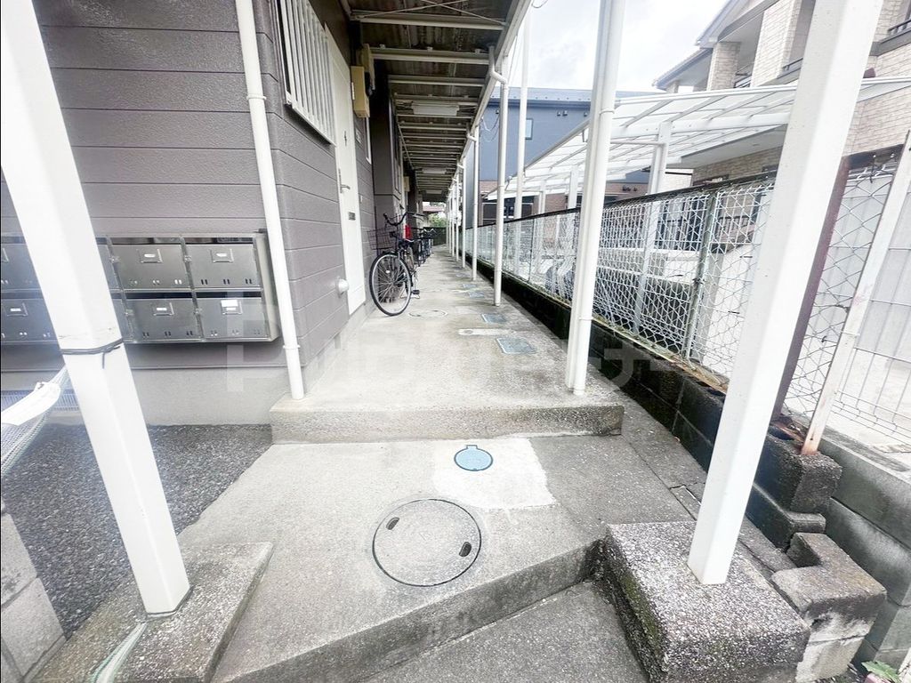 エントランス　駐車場