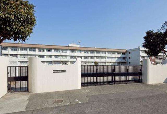 小学校　稲城市立稲城第四小学校（小学校）まで154m