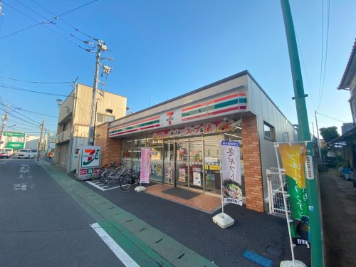 コンビニ　セブンイレブン 馬橋駅東口店（コンビニ）まで678m