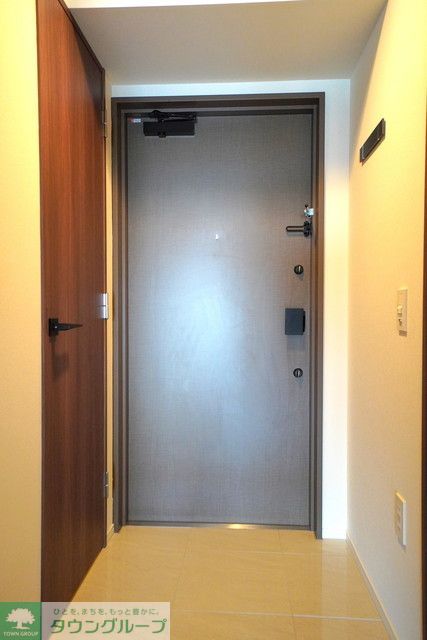 玄関　※写真は同タイプ住戸です。