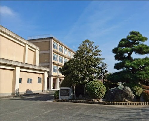 小学校　浜松市立河輪小学校（小学校）まで724m
