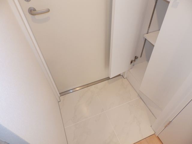 玄関　ここから、どんな一日を始めますか？