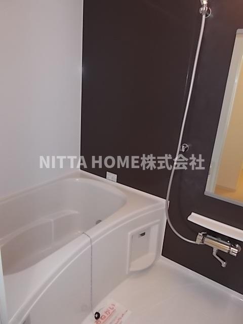 バス・シャワールーム　追い焚き機能・浴室乾燥機も設置済み☆彡