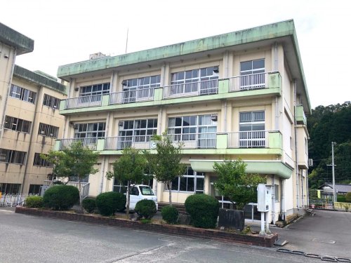 小学校　豊岡市立三江小学校（小学校）まで1344m