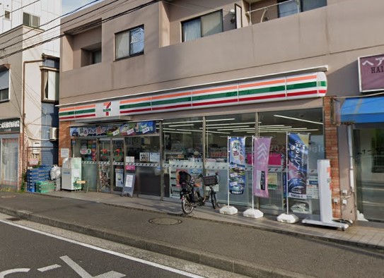 コンビニ　セブンイレブン（コンビニ）まで430m