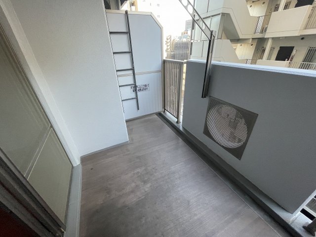 バルコニー　陽当たり良好なバルコニーです