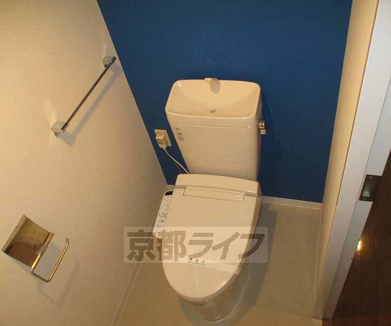 トイレ　ウォシュレット付きのトイレです。