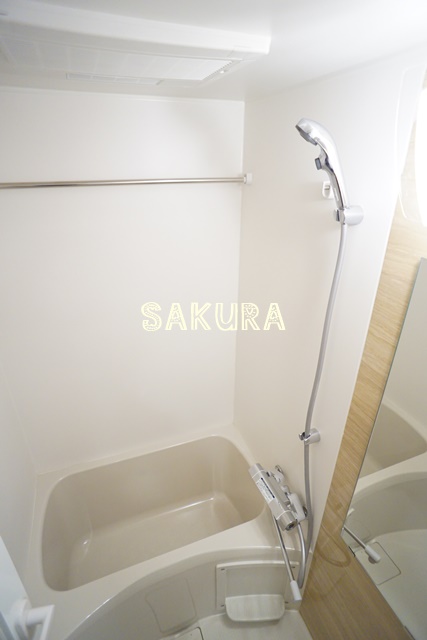 バス・シャワールーム　嬉しい浴室乾燥機付き♪