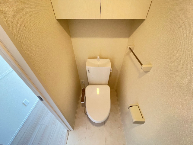 トイレ　シャワー付きトイレです
