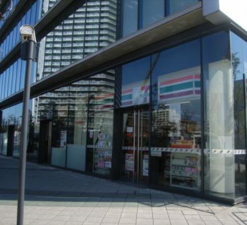コンビニ　セブンイレブン晴海3丁目店（コンビニ）まで295m